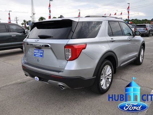 Used 2024 Ford Explorer Limited w/ Equipment Group 301A AWD/4WD image 5