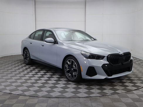 New 2026 BMW 530i w/ M Sport Package image 3