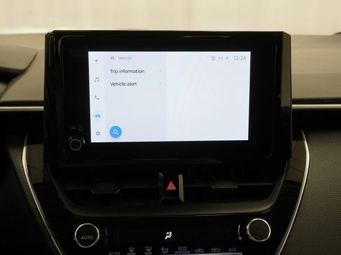 Used 2023 Toyota Corolla LE image 29