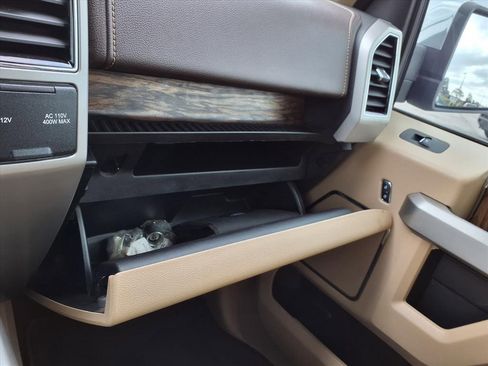 Used 2019 Ford F150 Lariat w/ Equipment Group 502A Luxury image 33