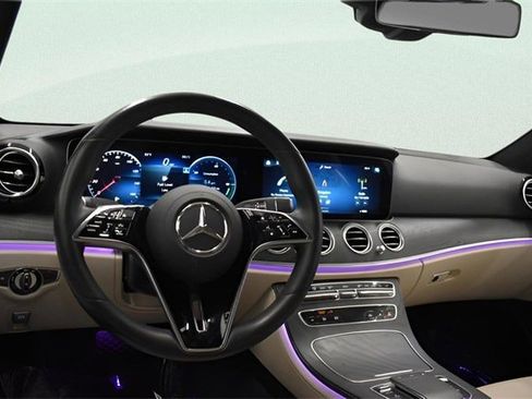 Used 2023 Mercedes-Benz E 350 4MATIC Sedan image 16