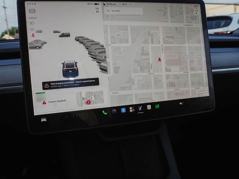 Used 2022 Tesla Model Y Long Range AWD/4WD image 12