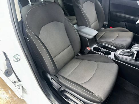 Used 2023 Kia Forte LXS image 25