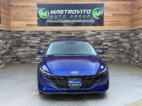 Certified 2023 Hyundai Elantra SEL w/ Convenience Package FWD image 3