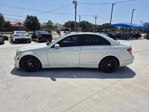 Used 2011 Mercedes-Benz C 300 4MATIC Sedan w/ Multimedia Pkg image 2