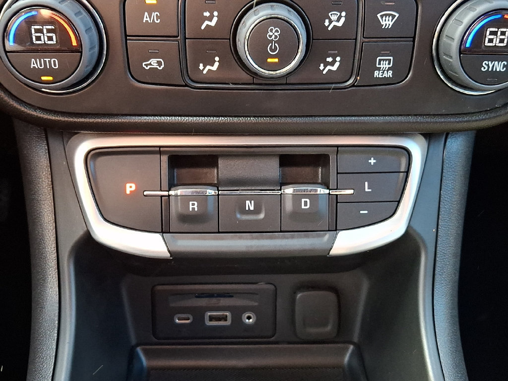 Used 2023 GMC Terrain SLT w/ Elevation Edition AWD/4WD image 16