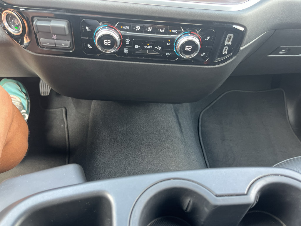 Used 2026 GMC Sierra 1500 SLT AWD/4WD image 25