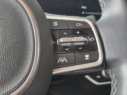 Used 2025 Kia Sorento S FWD image 27