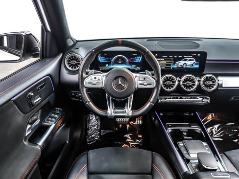 Used 2022 Mercedes-Benz GLB 35 AMG 4MATIC image 5