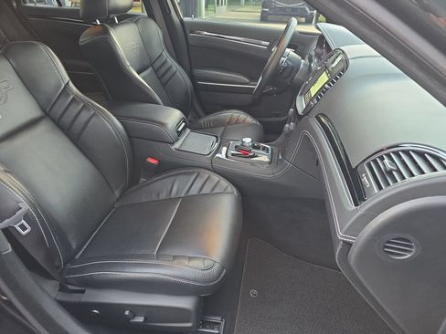 Used 2023 Chrysler 300 C RWD image 35