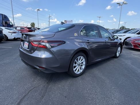 Used 2024 Toyota Camry LE AWD/4WD image 10