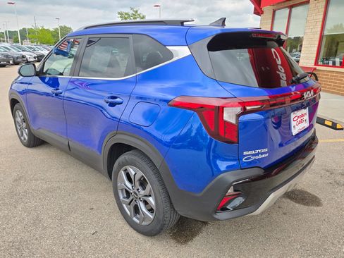 Used 2024 Kia Seltos S AWD/4WD image 6