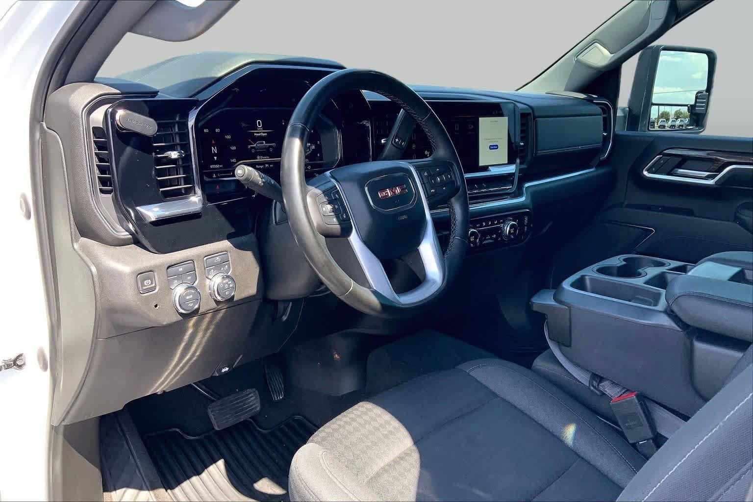 Used 2024 GMC Sierra 2500 SLE w/ SLE Value Package; AWD/4WD image 18