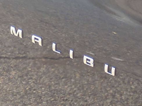 Used 2023 Chevrolet Malibu LT image 32