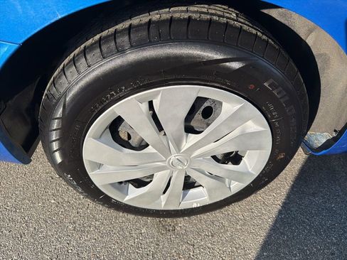 Used 2023 Nissan Versa S image 5