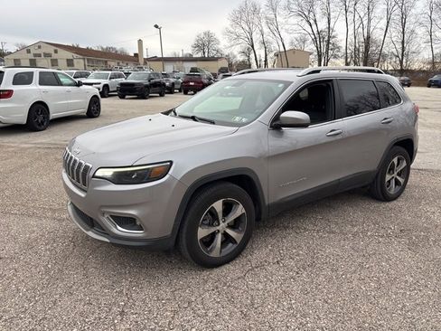 Used 2019 Jeep Cherokee Limited image 6