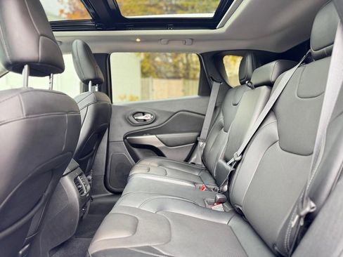 Used 2021 Jeep Cherokee Limited image 20