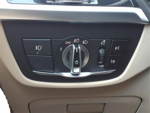 Used 2019 BMW X3 xDrive30i w/ Convenience Package image 16