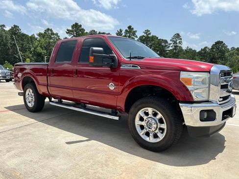 Used 2014 Ford F250 Lariat w/ Lariat Interior Package AWD/4WD image 2
