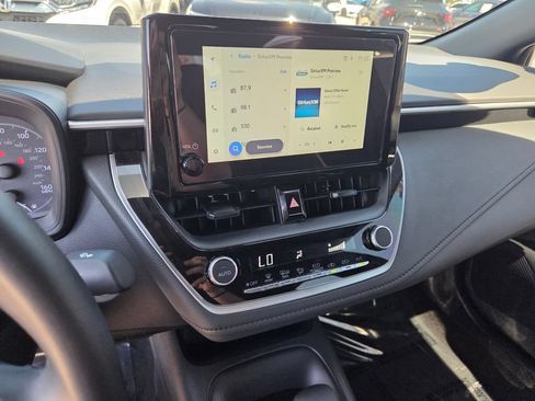 Used 2025 Toyota Corolla SE FWD image 24