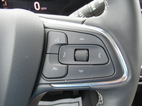 Used 2024 Buick Encore GX Avenir w/ Avenir Technology Package FWD image 22