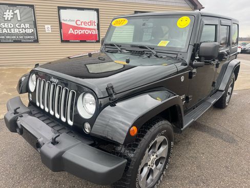Used 2017 Jeep Wrangler Unlimited Sahara image 1
