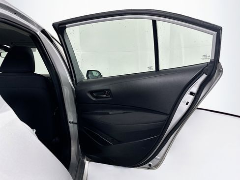 Used 2024 Toyota Corolla LE image 28