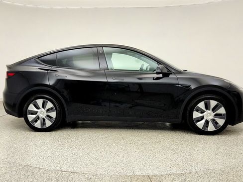 Used 2023 Tesla Model Y Long Range AWD/4WD image 4