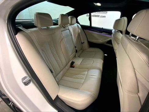 Used 2022 BMW 540i xDrive w/ Executive Package image 19