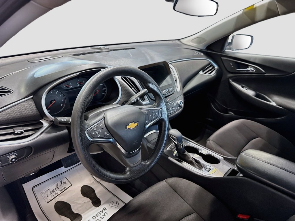 Used 2024 Chevrolet Malibu LT FWD image 9
