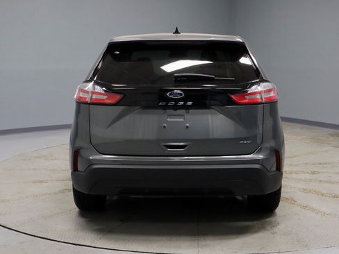 Certified 2023 Ford Edge SE image 11