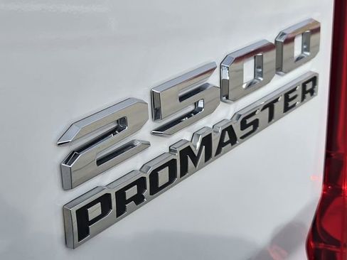 Used 2025 RAM ProMaster 2500 w/ Convenience Group image 10