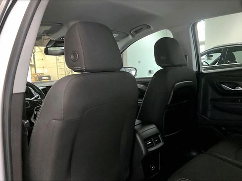 Used 2022 GMC Terrain SLE w/ Driver Convenience Package image 12