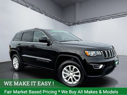 Used 2021 Jeep Grand Cherokee Laredo