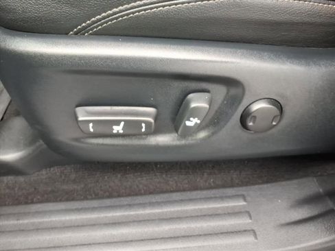 Used 2020 Toyota 4Runner Limited image 27