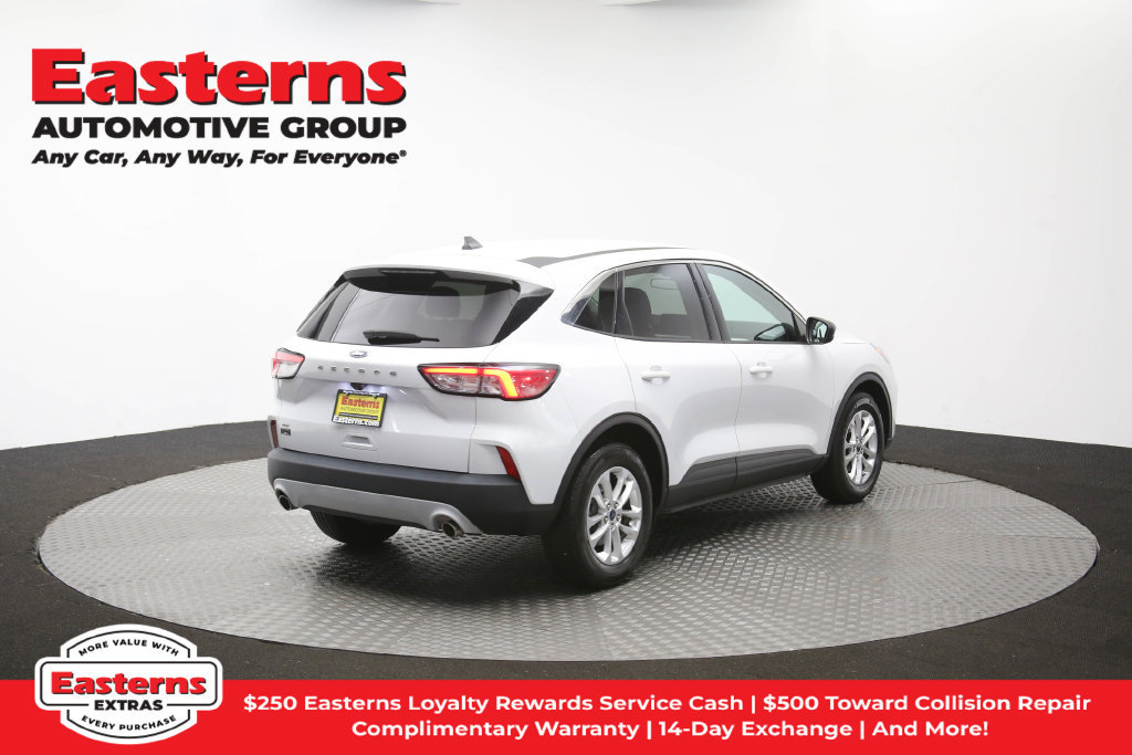 Used 2022 Ford Escape SE FWD image 41