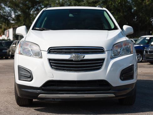 Used 2016 Chevrolet Trax LT w/ LT Sun and Sound Package AWD/4WD image 17