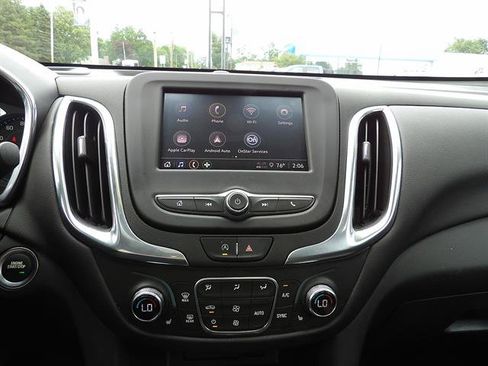 Used 2024 Chevrolet Equinox LT FWD image 40