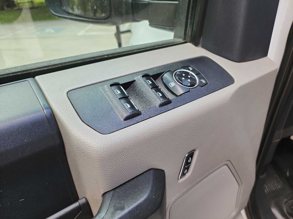 Used 2022 Ford F350 XL w/ Power Equipment Group AWD/4WD image 15