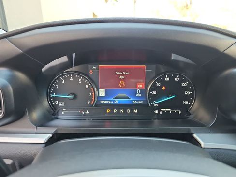 Used 2021 Ford Explorer XLT w/ Equipment Group 202A AWD/4WD image 22