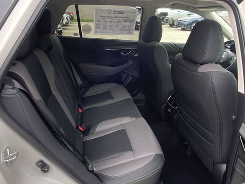 Used 2025 Subaru Outback Onyx Edition image 19