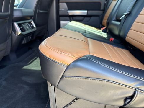 Used 2024 Ford F350 Platinum w/ FX4 Off-Road Package image 17