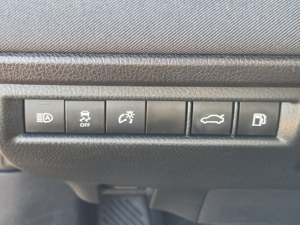 Used 2025 Toyota Camry LE FWD image 25