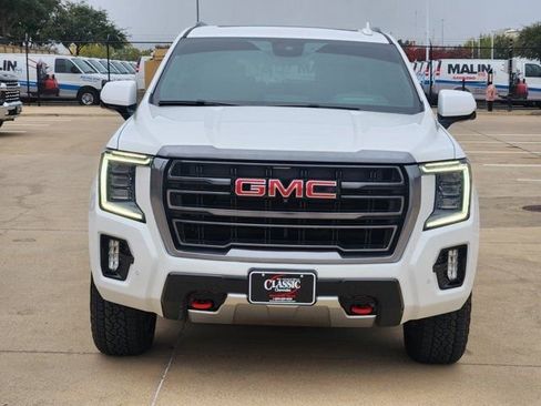 Used 2024 GMC Yukon AT4 w/ Technology Package image 11