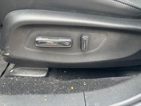 Used 2024 Honda HR-V EX-L image 12