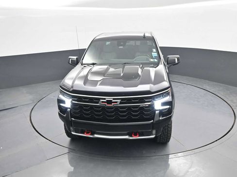 Used 2022 Chevrolet Silverado 1500 ZR2 w/ Technology Package AWD/4WD image 35