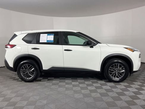 Used 2023 Nissan Rogue S FWD image 12