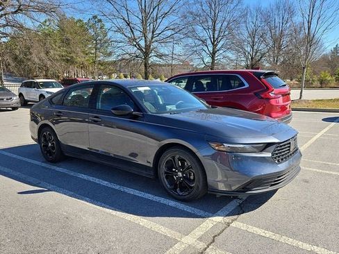 Used 2025 Honda Accord SE image 10