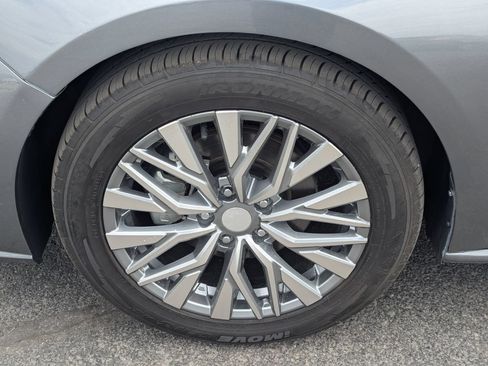 Used 2025 Nissan Altima 2.5 SV FWD image 13