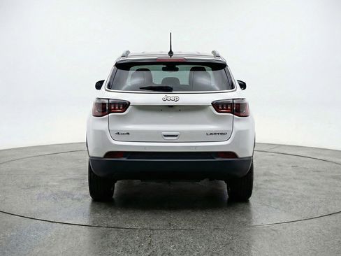 Used 2025 Jeep Compass Limited AWD/4WD image 7